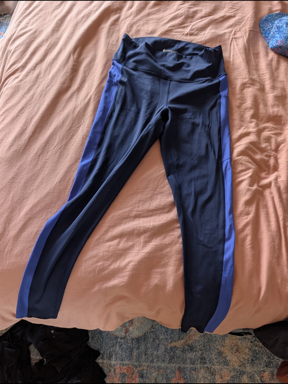 cotopaxi Navy Leggings with Red Accent